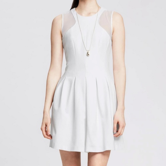 Banana Republic Dresses & Skirts - Banana Republic Mesh Ponte Fit & Flare Dress - White Size 2P